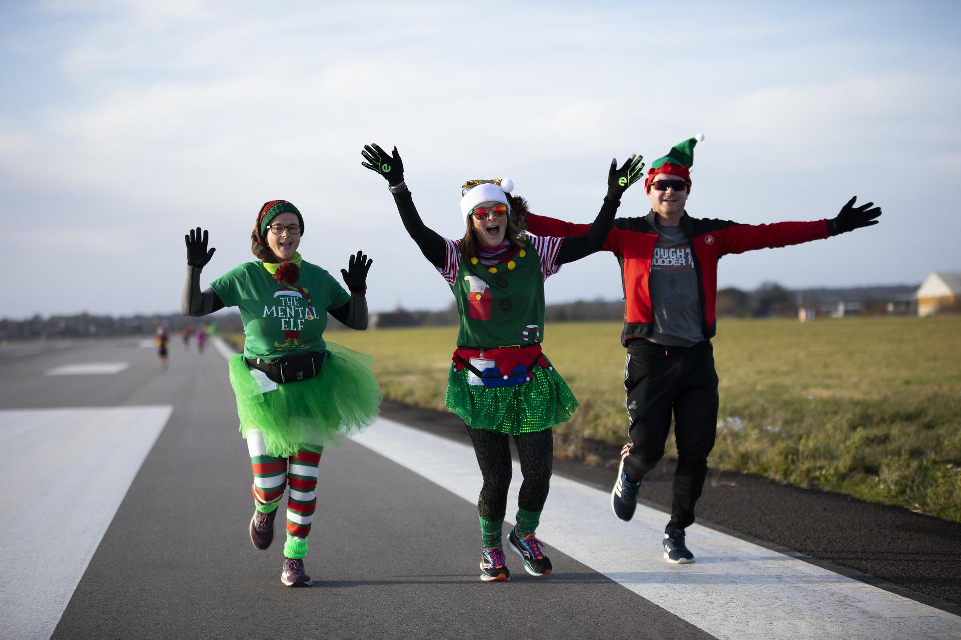 In December we hosted a ‘Mental Elf’ event on the runway and with over 50 members of the public joining airport employees in an attempt to complete 54 miles - the SECE Mind boundary around the South East and central Essex area – participants achieved a staggering 393.16 miles and over £15K for the charity!